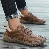 New Breathable Men's Shoes Outdoor Loafers Flat Moccasins Fashion Men's Driving Shoes Comfortable Leather Casual Shoes Big Size