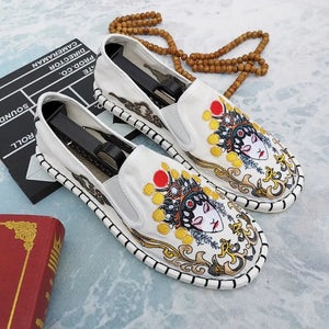 2021 Classic Men Embroidered Shoes Comfortable Chinese Style Casual Shoes Men Retro Slip-on Loafers Shoes Men Zapatillas Hombre