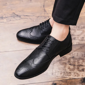 2022 Brogue Formal Shoes Men Dress Leather Shoes Fashion Men Flats Shoes Genuine Retro Pointed Toe Oxford Male Footwear Zapatos