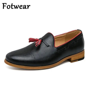 Wedding Men Tassel Dress Shoes Slip On Brogues Fashion Party Oxfords Black White Designer Men Leather Shoes Pointed Toe Footwear