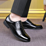 2023 Man Microfiber Leather Shoes Size 38 39 40 41 42 43 44 Man Office Business Dress Leather Flats Man Leather Shoes