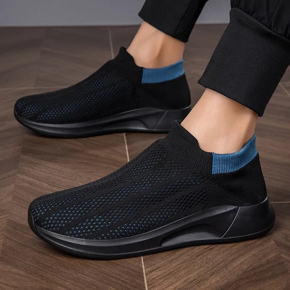 2023 New Sports Shoes Mesh Youth Trend Black Vulcanized Shoes Couple Breathable Flat Bottom Women's and Men's Casual Shoes