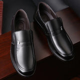 Leather Shoes Business New Men's Casual Patent Leather Shoe Breathable Soft Bottom Middle-Aged and Elderly Dad Dress Shoes Men