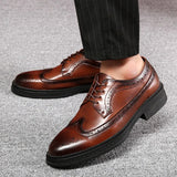 Fashion Brown Mens Dress Shoes Designer Italian Leather Shoes Men Luxury Casual Business Oxford Brogues Shoes For Men Moccasin