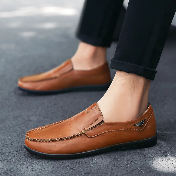 2023 Casual Mens Leather Shoes Leather Casual Shoes Hot Sale Men Loafers Comfy Moccasins All-match Driving Shoe