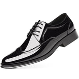 British Style Men Carved Block Dress Shoes Patent Leather Shoes Fashion Casual Business Shoes New Shiny Formal Men Lace-Up Shoes