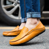 Fashion Men Shoes Genuine Leather Shoes Men Casual Comfortable Loafers Men Moccasins Breathable Waterproof Driving Shoes Slip On