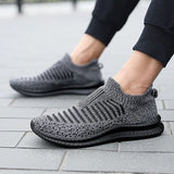 New Fashion Sneakers Men's Breathable Trendy Style Spring Summer Men's Sneakers Mesh Fabric Slip on Outdoor Men's Shoes