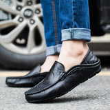 Fashion Men Shoes Genuine Leather Shoes Men Casual Comfortable Loafers Men Moccasins Breathable Waterproof Driving Shoes Slip On