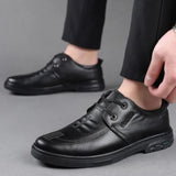 Genuine Leather Men Shoes Casual Luxury Brand Soft Mens Sneakers Breathable Lace up Moccasins Male Driving Shoes Zapatos Hombre