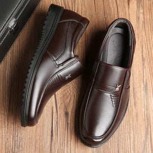 Men's Leather Shoes Business Casual Patent Leather Shoe Breathable Soft Bottom Middle-Aged and Elderly Dad Dress Shoes Men