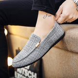 2023 Fashion Breathable Canvas Men Shoes Men Casual Loafers Sneakers Soft Comfortable Slip on Driving Flats Solid Leisure Shoes