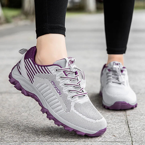 2022 Women Running Shoes Breathable Outdoor Sports Shoes Lightweight Sneakers Girls Comfortable Athletic Training Footwear 35-42