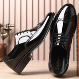 British Style Men Carved Block Dress Shoes Patent Leather Shoes Fashion Casual Business Shoes New Shiny Formal Men Lace-Up Shoes