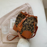 2021 New Winter Leopard Print Bucket Bag Ladies Shoulder Bag Retro Fashion Messenger Bag Drawstring Simple Small Bag
