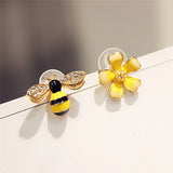 Korean Retro Asymmetric Butterfly Imitation Pearl Earrings Fashion Round Flower Brincos Long Statement Wings Earrings Jewelry