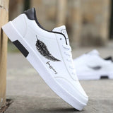 2021 New Flat Shoe Solid Lace Up White Shoes Low Heel Men Vulcanize Shoes Fashion Leather Shoes Men Cheap Funky Shoes