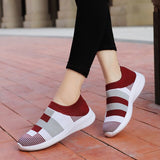 2021 Women Walking Shoes Woman Lightweight Loafers Tennis Casual Ladies Fashion Slip on Sock Vulcanized Shoes Plus Size