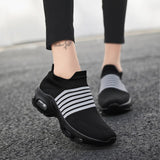 Running Shoes Women Slip-On Mesh Outdoor Couples Breathable Soft Athletics Jogging Sneaker Breathable Zapatillas Mujer Deportiva